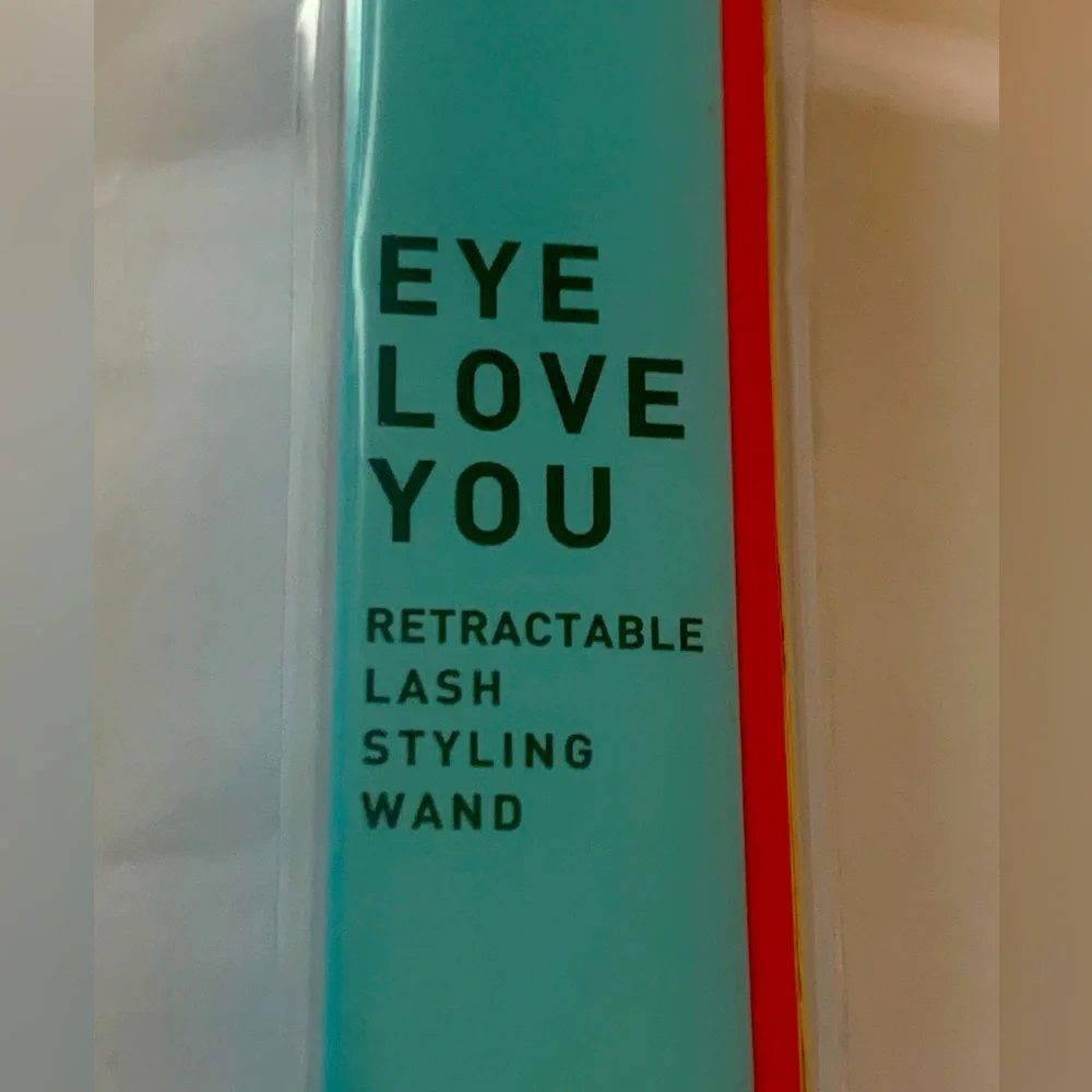 Eye lash amazing studio retractable lash styling wand NIB
